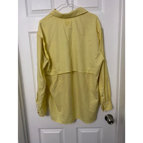Magellan fish gear button down shirt size medium - Picture 3 of 4